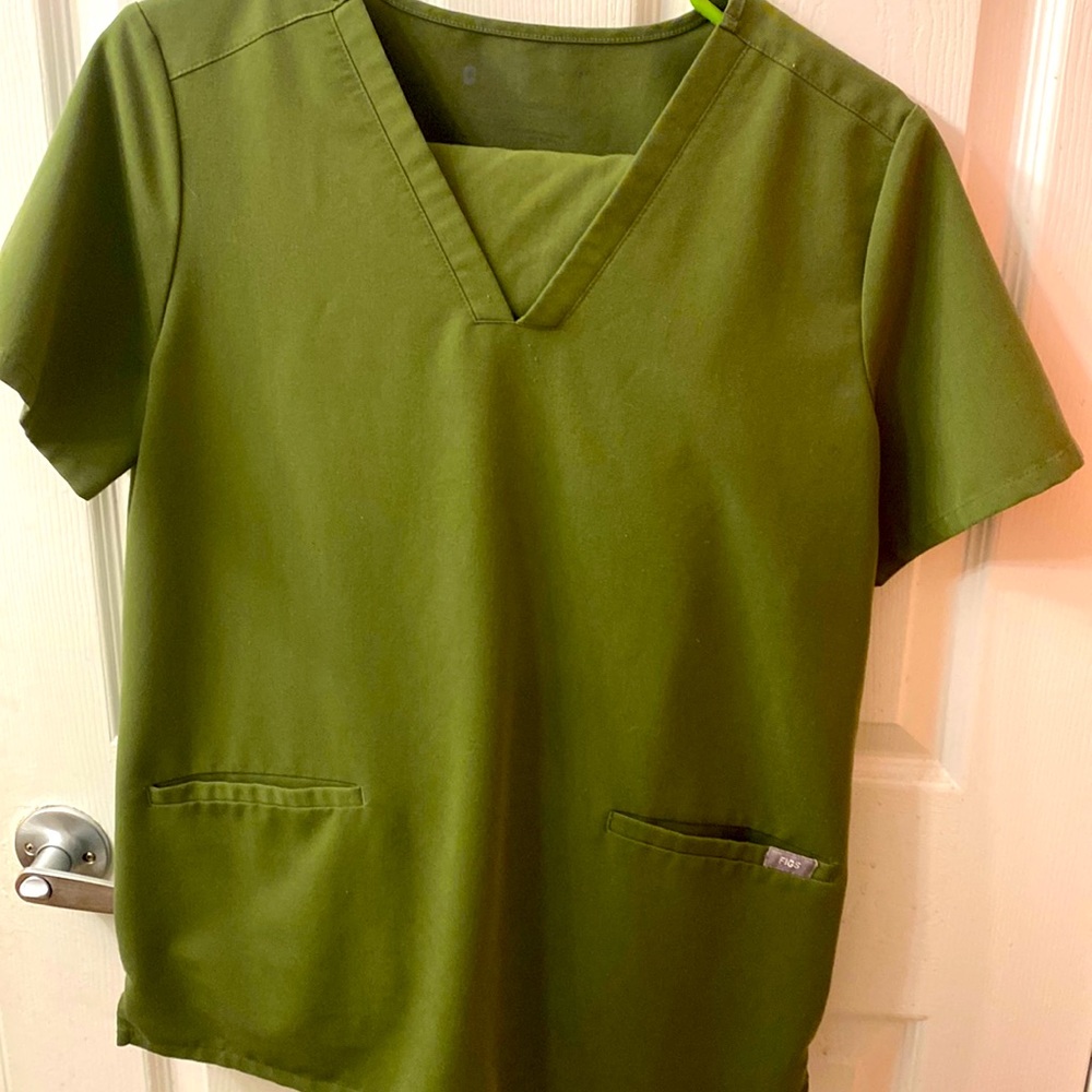 FIGS dark olive scrub set size M